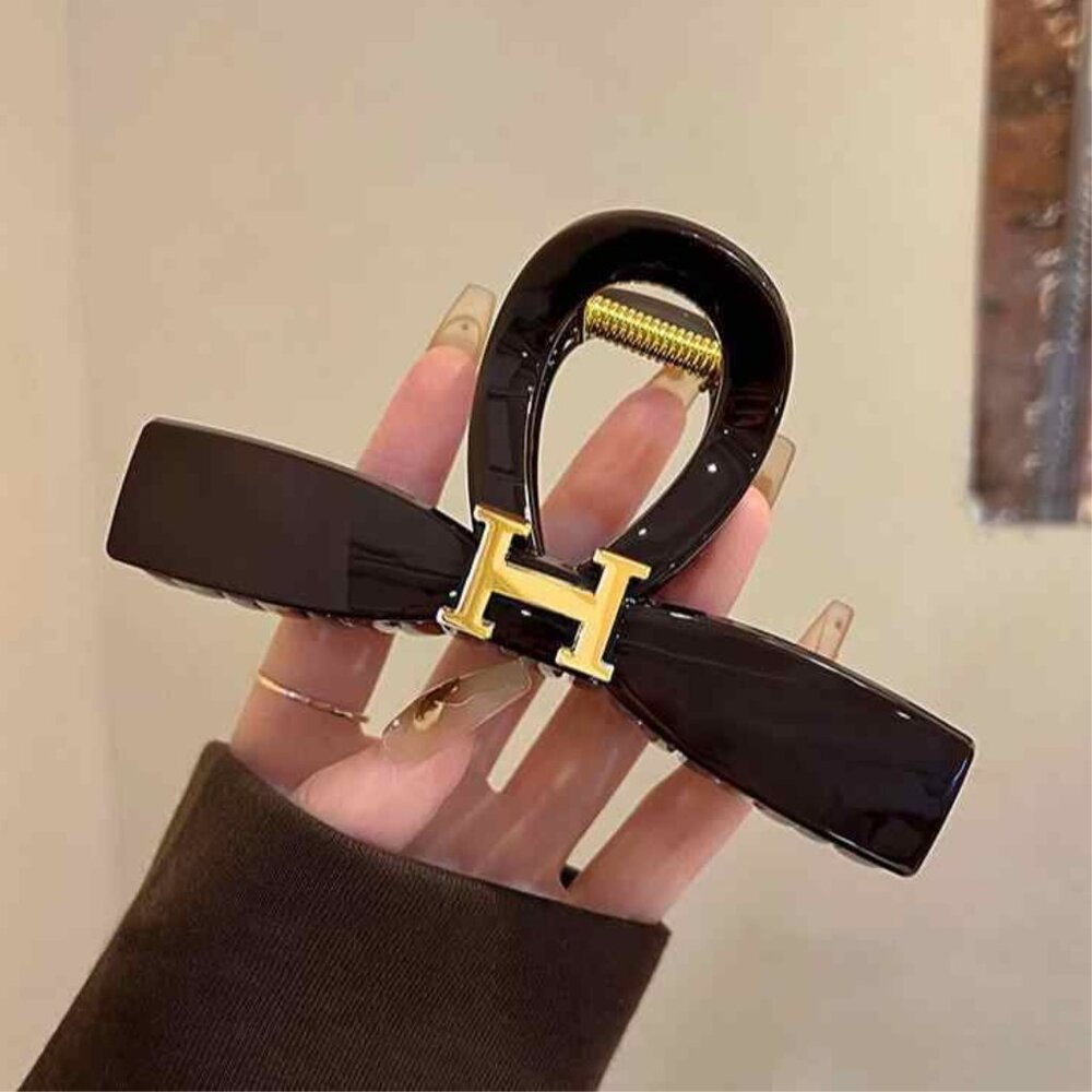 NEW!  Iconic Designer Letter H Logo Black Gold Hair Claw Clip